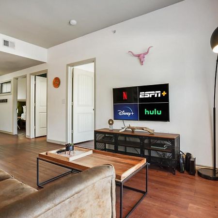 Ferienwohnung Stylish 4Br With Smart Tv And Free Garage Parking Austin Exterior foto