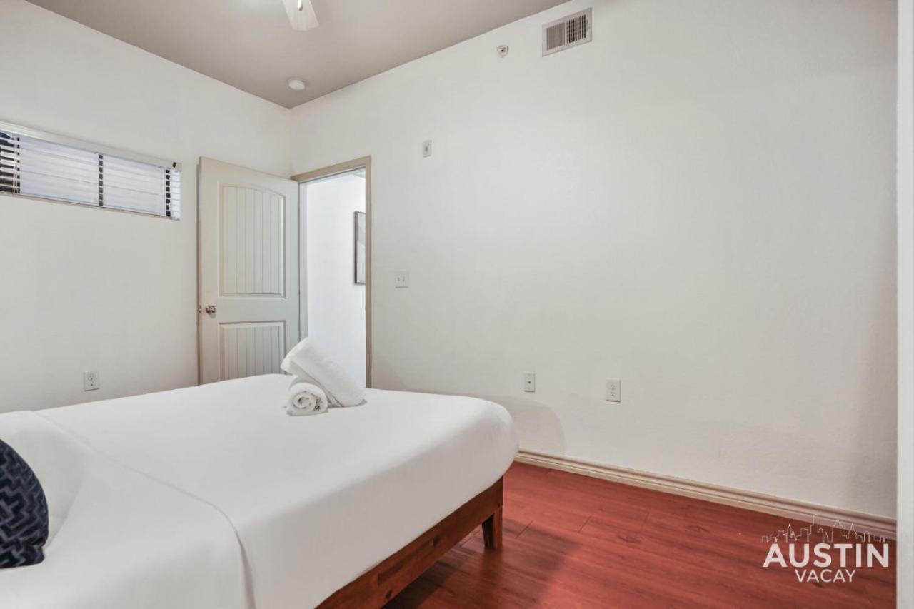 Ferienwohnung Stylish 4Br With Smart Tv And Free Garage Parking Austin Exterior foto